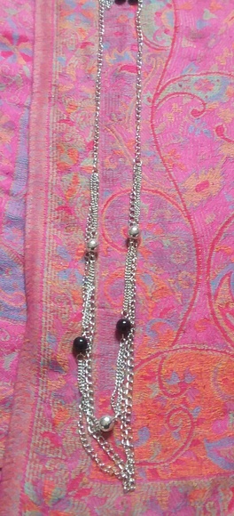 Necklace with matching earings - Picture 2 of 2